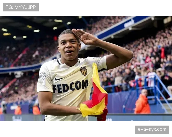 新锐崛起!足坛明日之星闪耀赛场,未来巨星引全球瞩目 新锐崛起!足坛明日之星闪耀赛场,未来巨星引全球瞩目