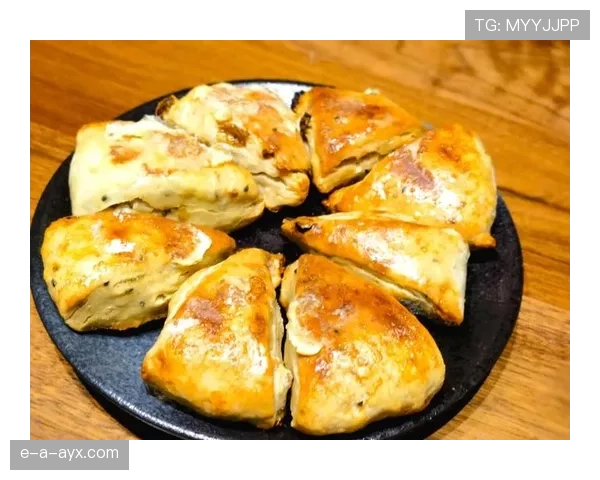 浓眉哥家里请了三个厨师管他吃饭，自律到连零食柜都上锁